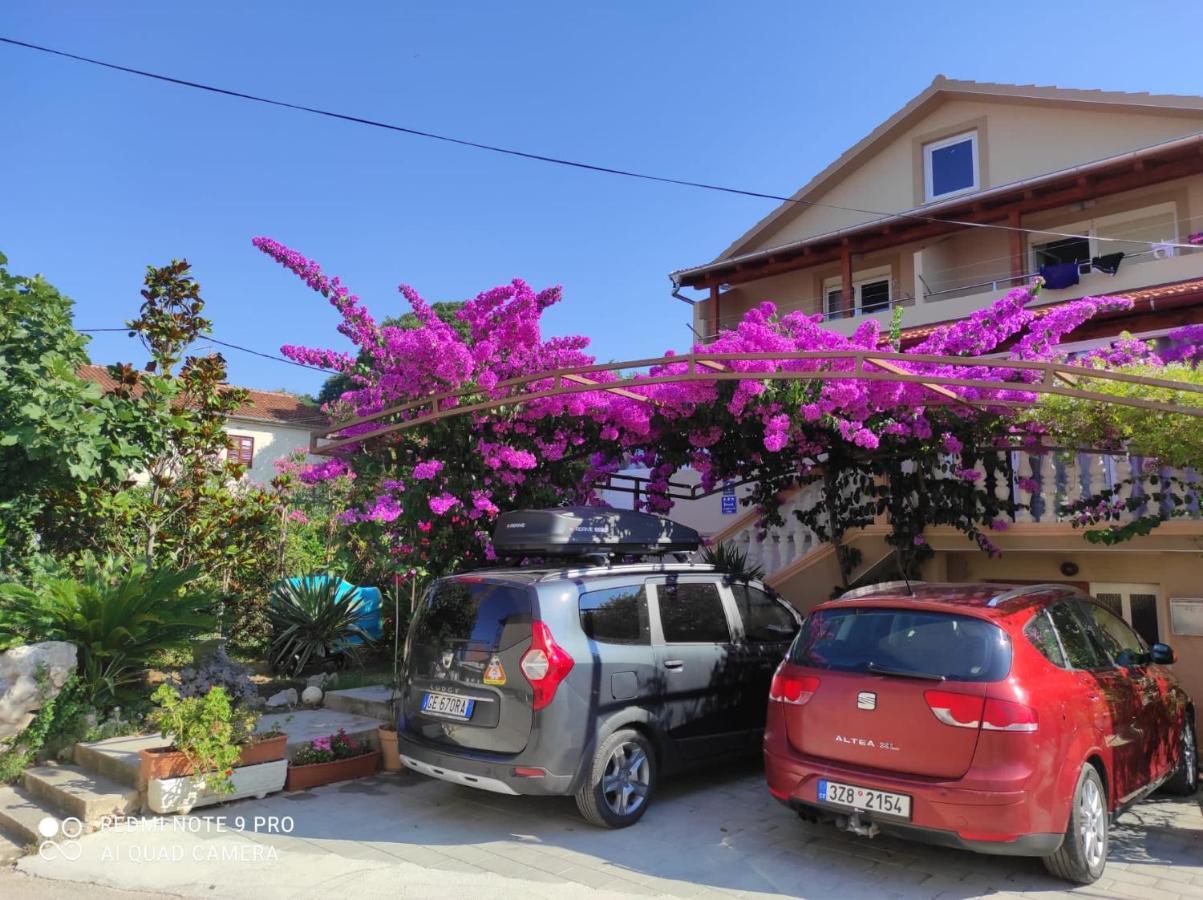 Apartments Iva 파코스탄 외부 사진