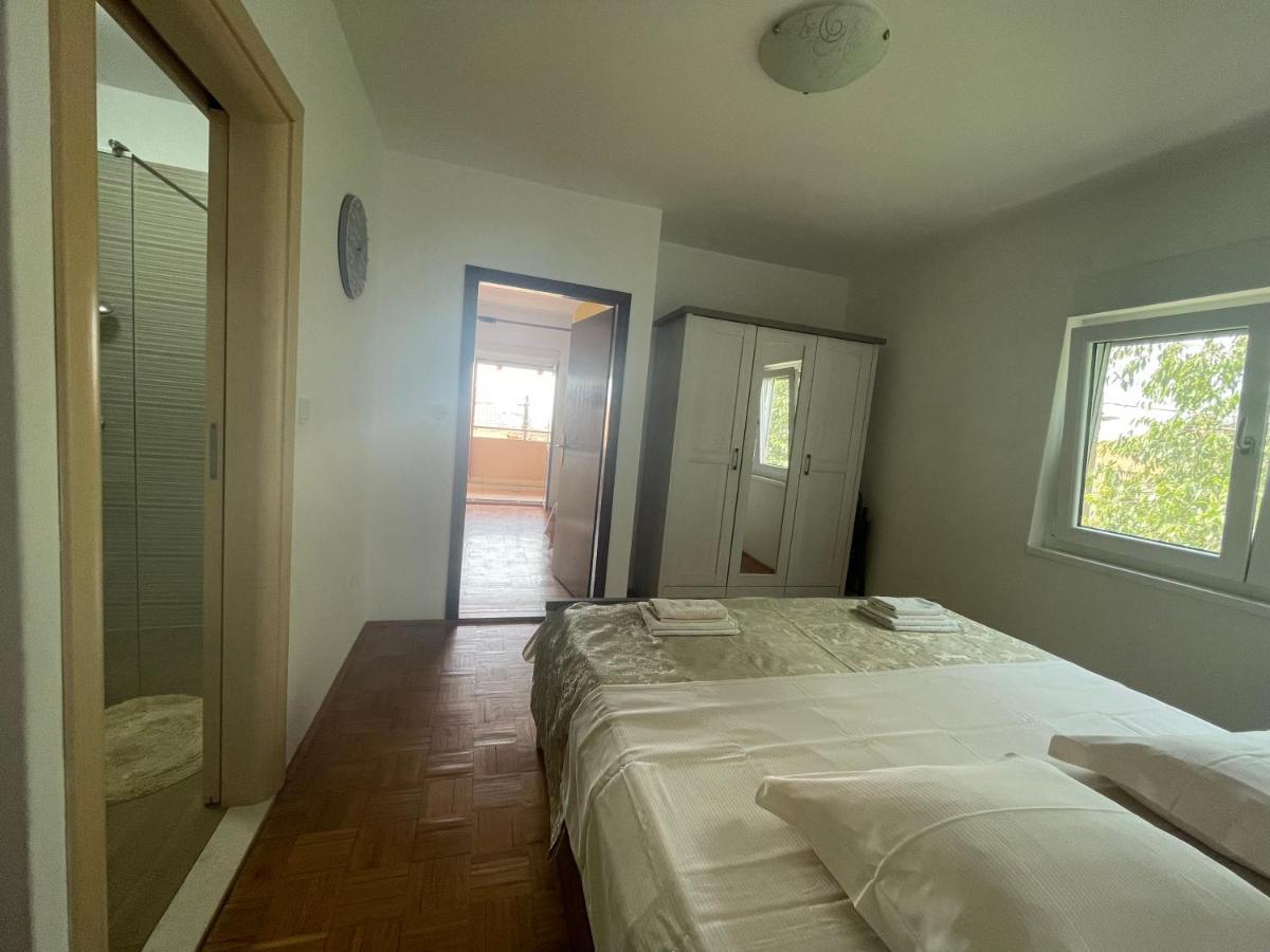 Apartments Iva 파코스탄 외부 사진