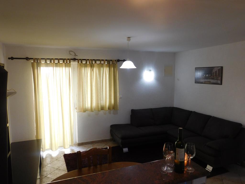 Apartments Iva 파코스탄 외부 사진