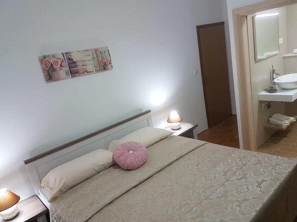Apartments Iva 파코스탄 외부 사진